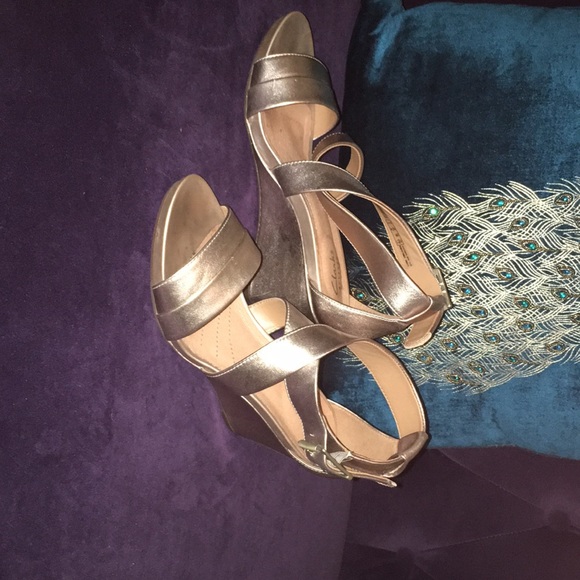 Clarks Shoes - BEAUTIFUL SOFT GOLD CLARK’S WEDGES — $ 45
